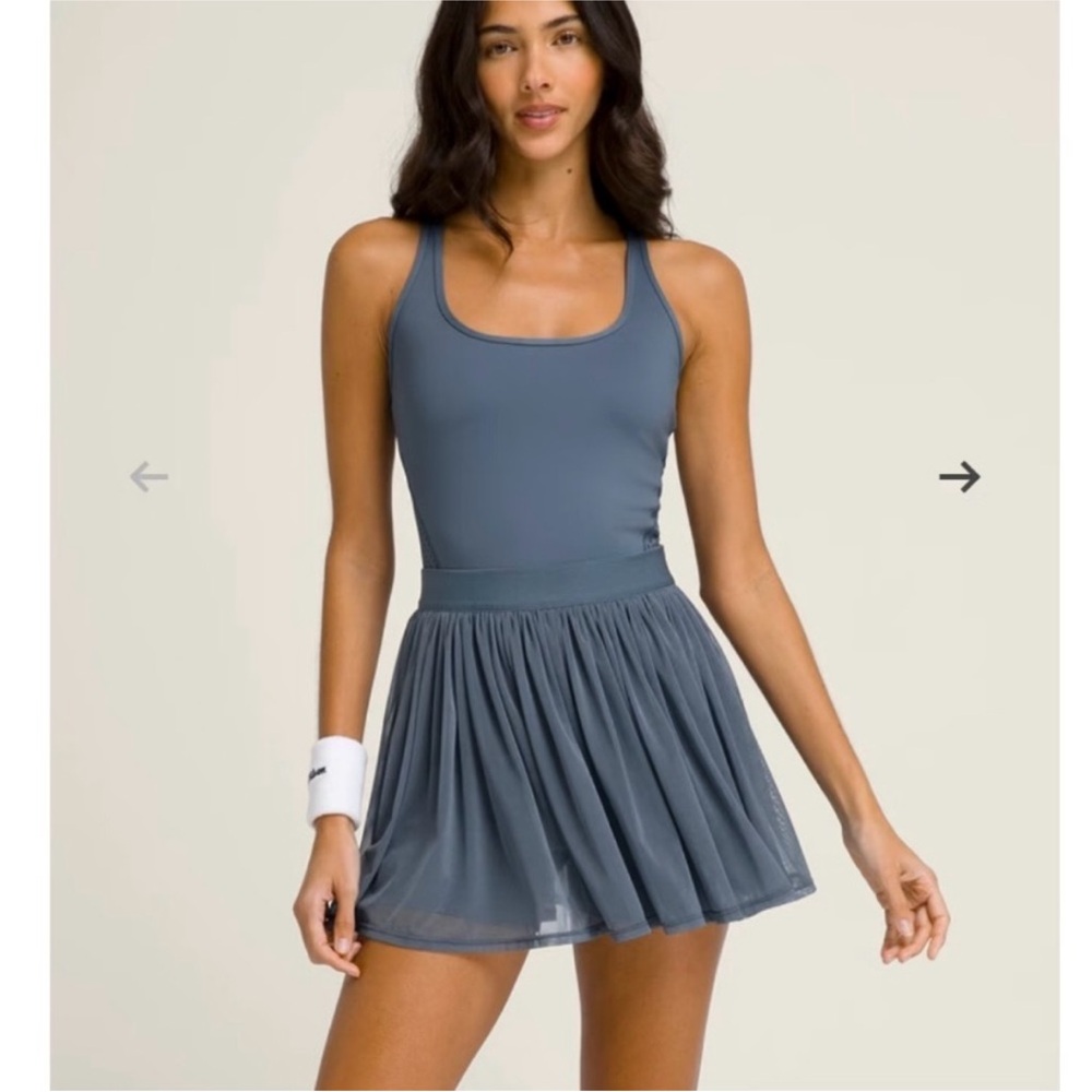 Wilson headliner Dress